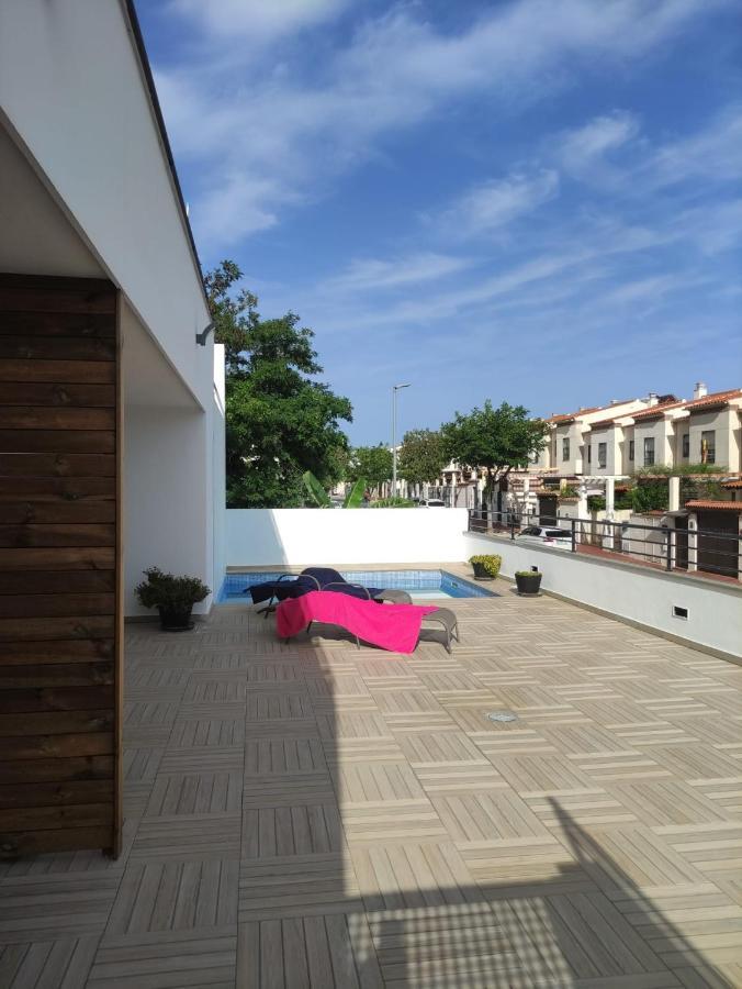 Apartamentos La Libertad 2 เบนัลมาเดนา ภายนอก รูปภาพ