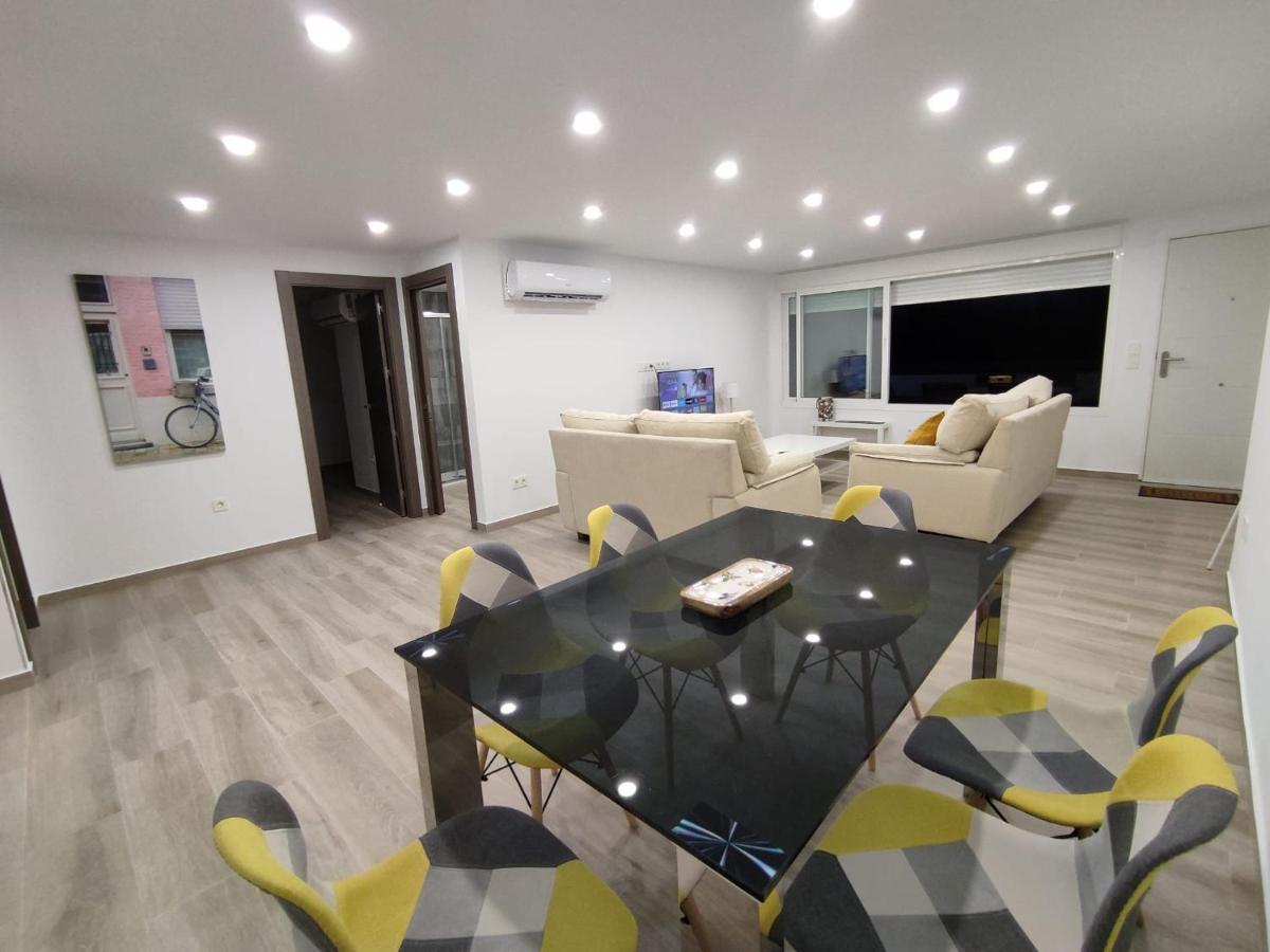 Apartamentos La Libertad 2 เบนัลมาเดนา ภายนอก รูปภาพ